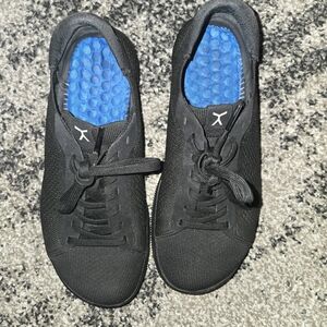 X Women's Black Athletic Shoes